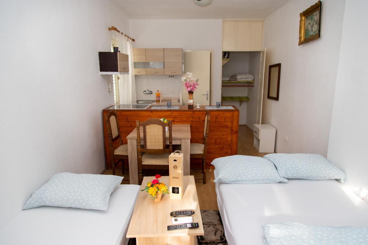 Apartman Irina เทรบินเย ภายนอก รูปภาพ