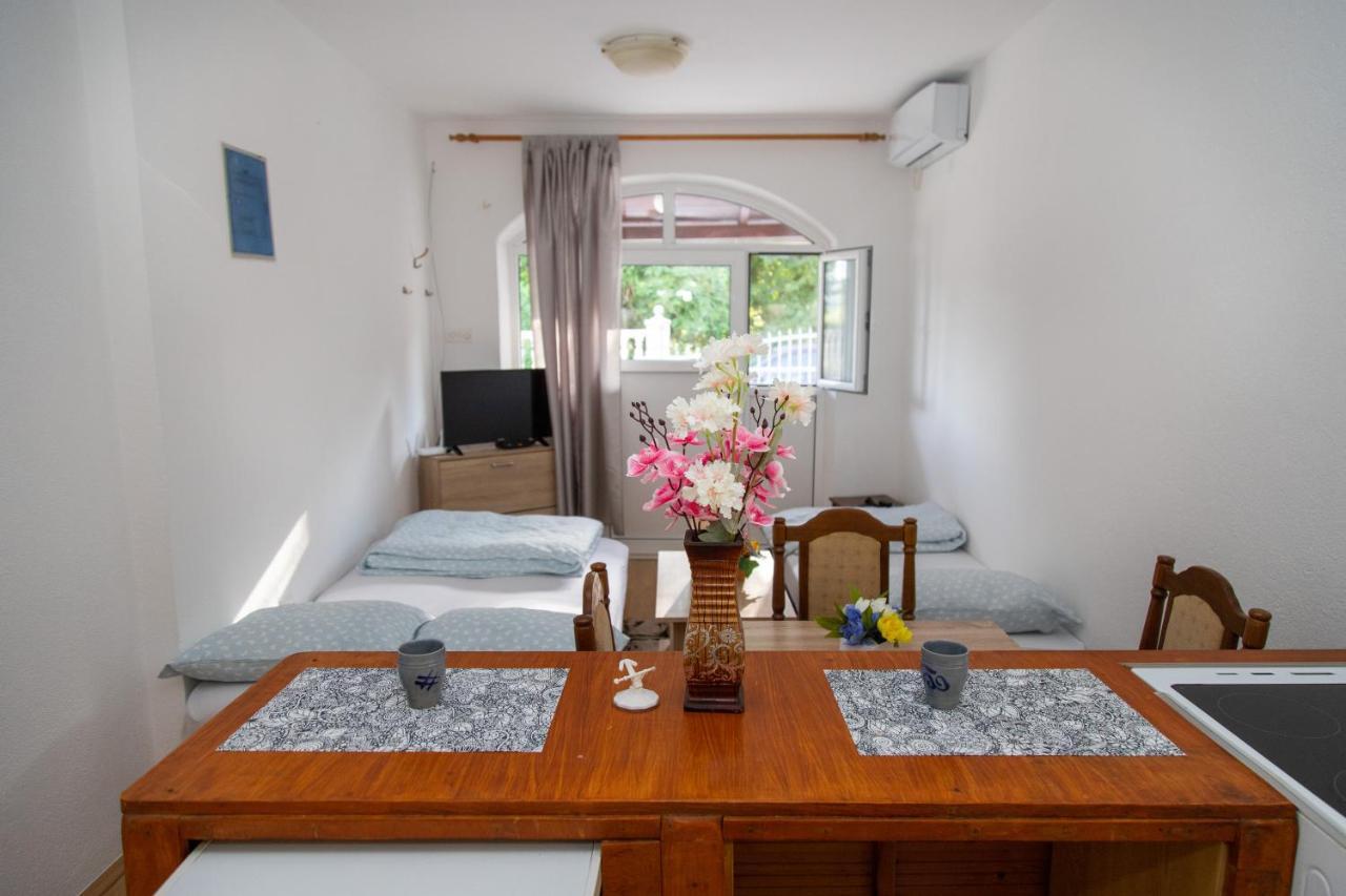 Apartman Irina เทรบินเย ภายนอก รูปภาพ